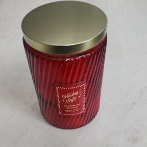 Holiday Wreath Scented Candle Large Size